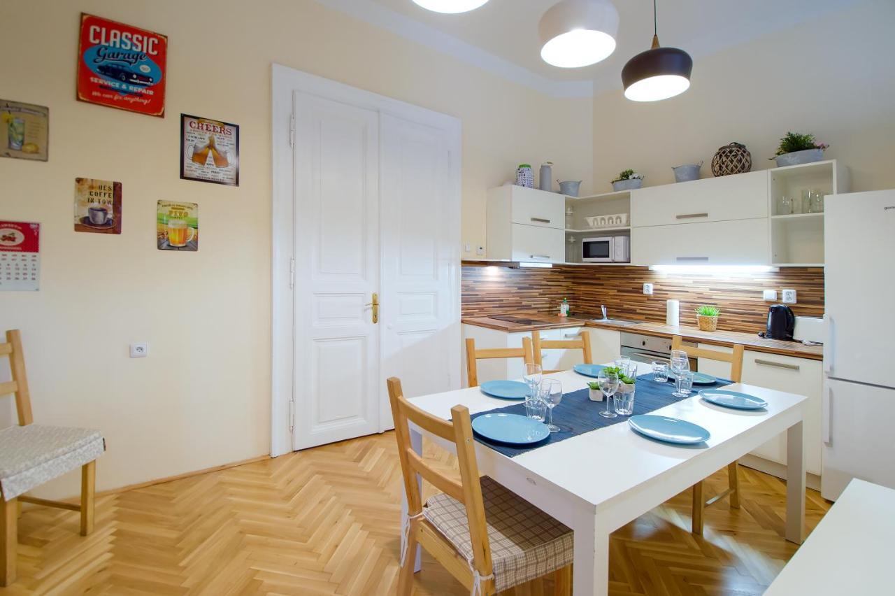 City Center Apartment Legerova Praag Buitenkant foto