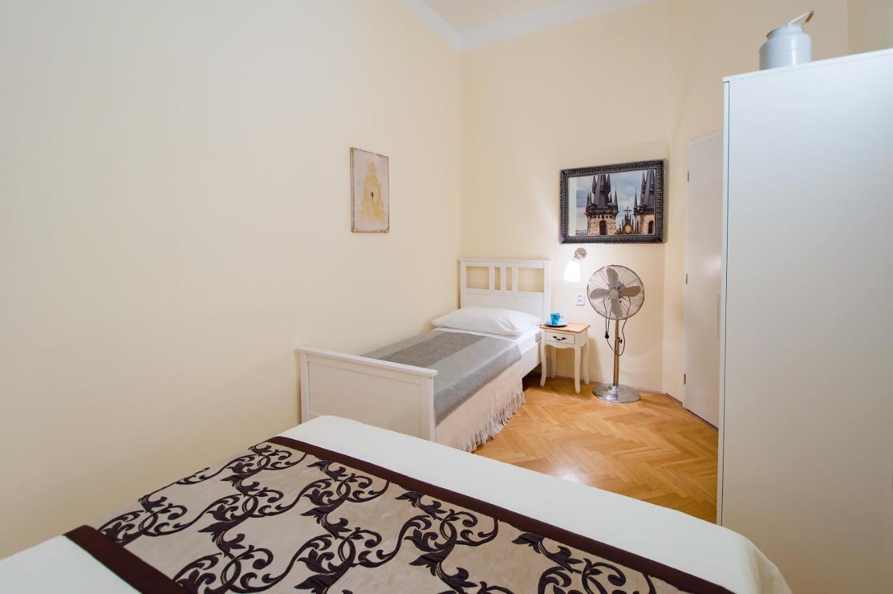City Center Apartment Legerova Praag Buitenkant foto