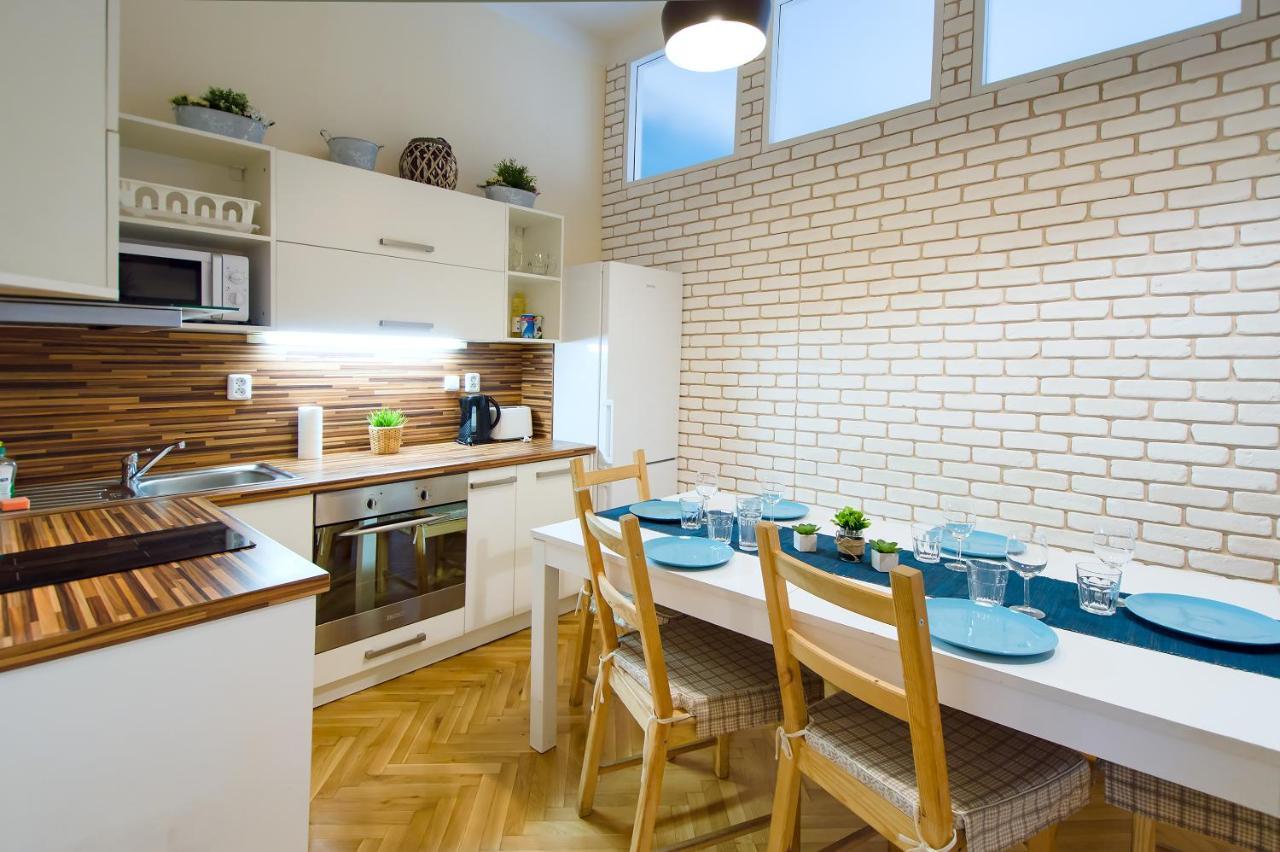 City Center Apartment Legerova Praag Buitenkant foto